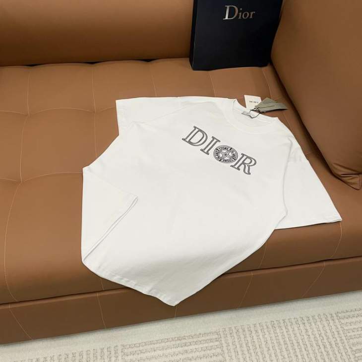 Picture of Dior T Shirts Short _SKUDiorS-XLzztr0315577